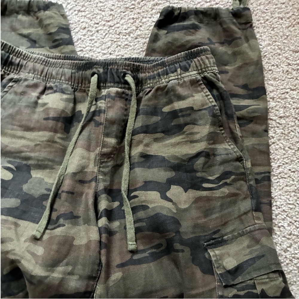 WAS $48 Sanctuary x Anthro linen camo cargo capris - Picture 11 of 15